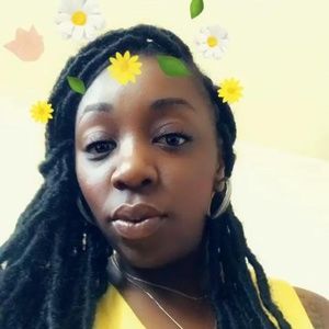 Meet your Posher, Ebony